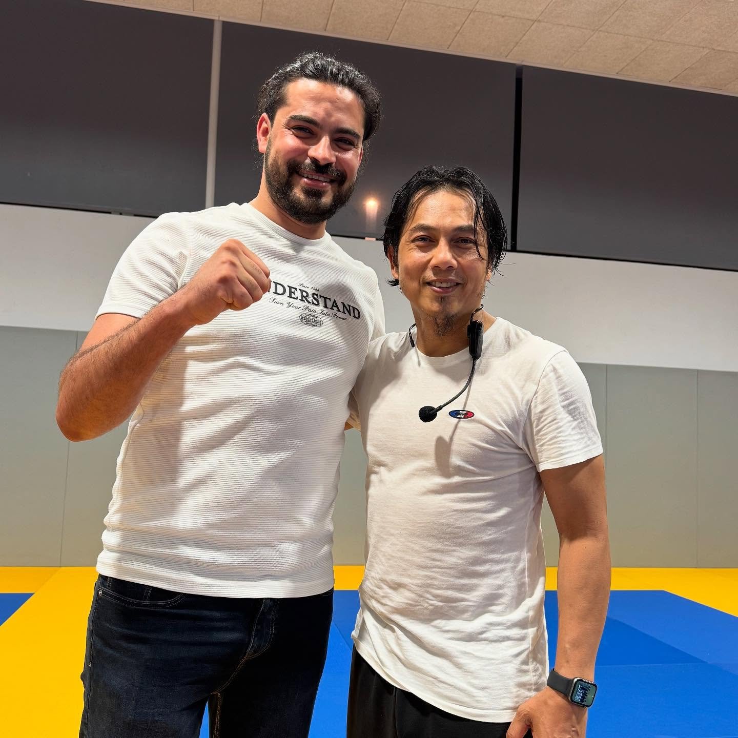 Maître Ekvara Kamkasoumphou — bord de tapis